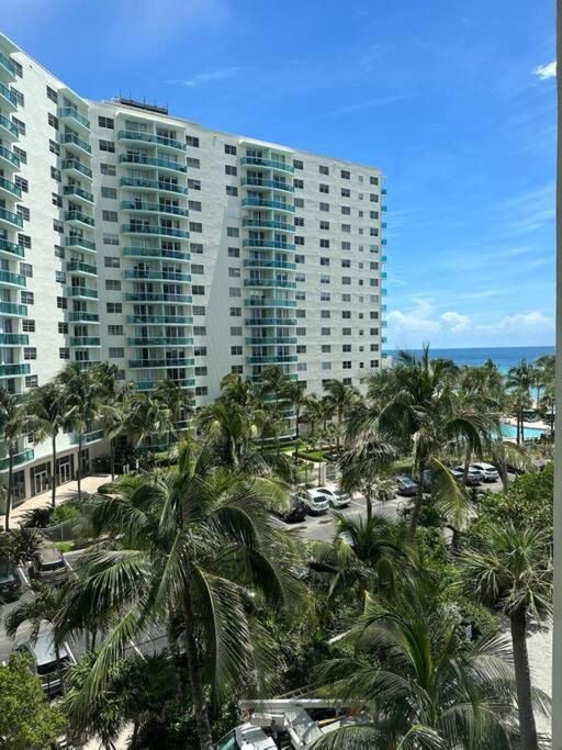 Amazing Apartment On The Beach Hollywood Buitenkant foto