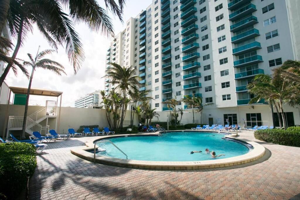 Amazing Apartment On The Beach Hollywood Buitenkant foto